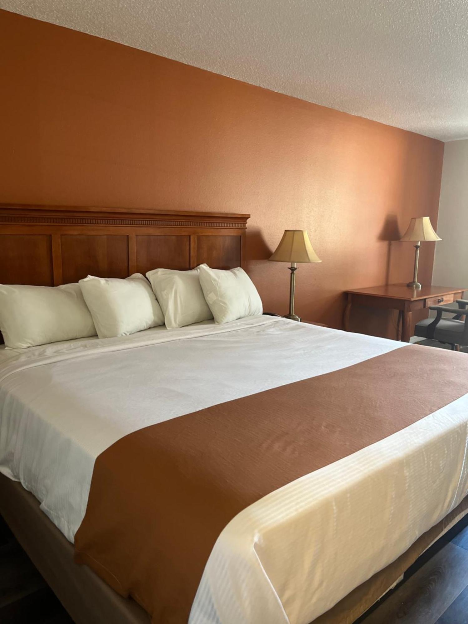 Regency Inn & Suites Anoka Extérieur photo