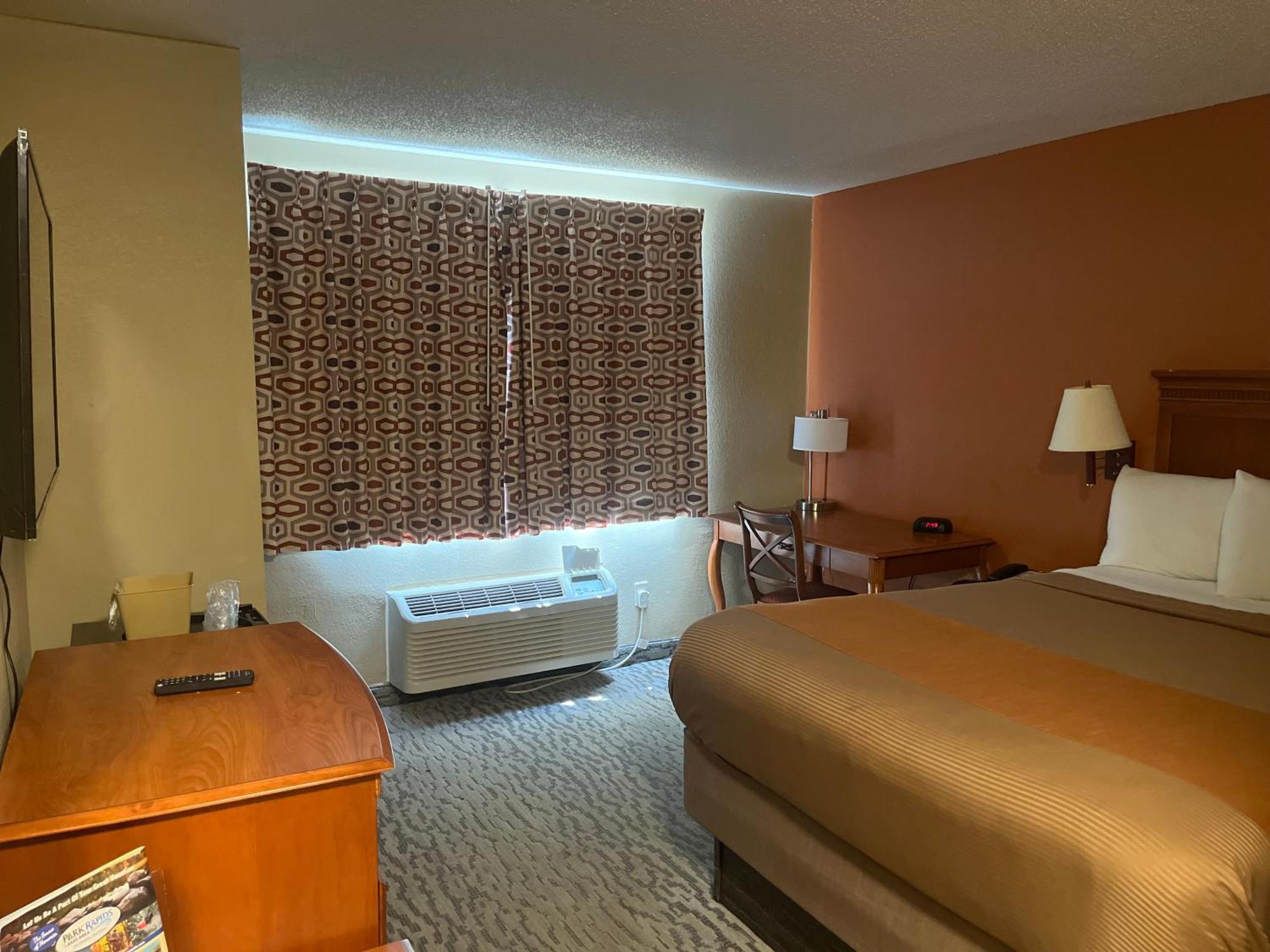 Regency Inn & Suites Anoka Extérieur photo