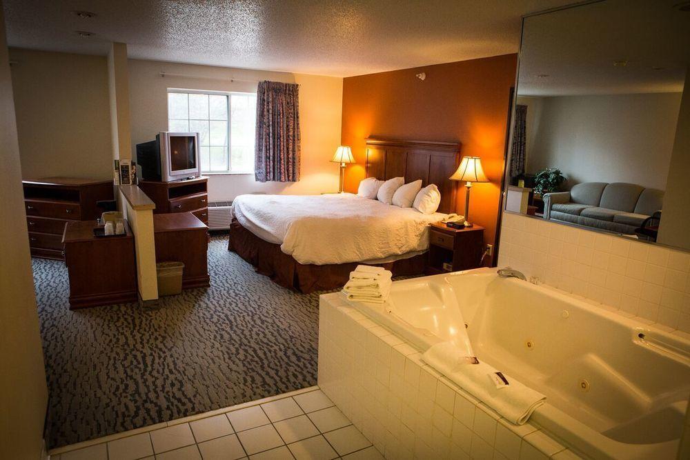 Regency Inn & Suites Anoka Extérieur photo
