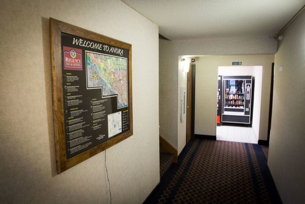 Regency Inn & Suites Anoka Extérieur photo